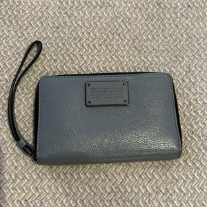 Marc Jacobs blue wristlet